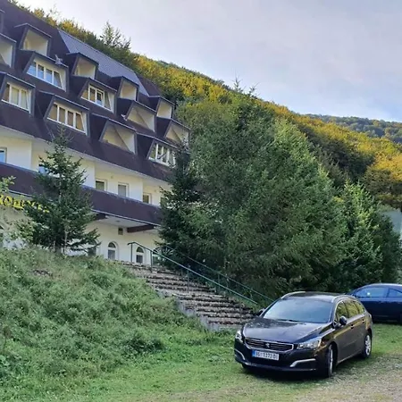 Kosuta - Kopaonik, 30m From Gondola